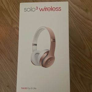 Beat Solo 3 wireless . Special Edition Rose Gold